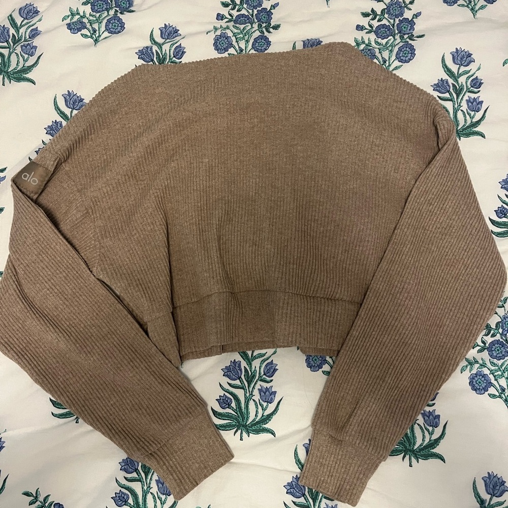 ALO Yoga Women's"Muse" Hoodie in Gravel Heather - Picture 4 of 5
